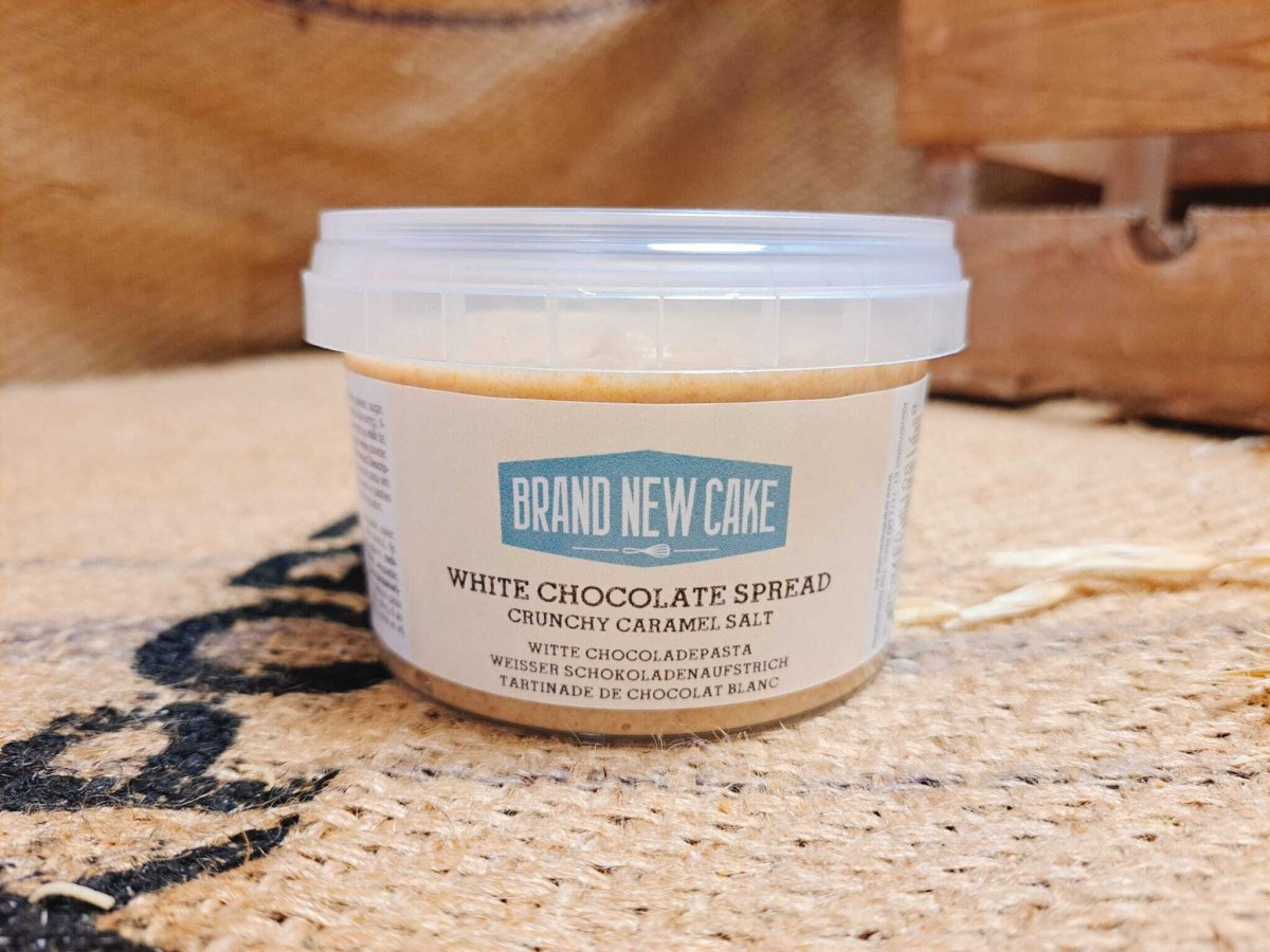 BrandNewCake Witte Chocopasta Crunchy Caramel-Zout Spread 260g - Afbeelding 2